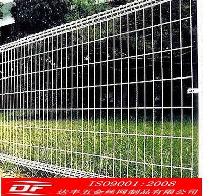雙圈護欄網 現(xiàn)代安全防護的堅固屏障